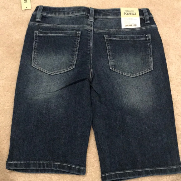 NWT!  denim shorts - Picture 2 of 3